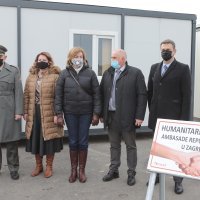 Veleposlanstvo Srbije doniralo 25 kontejnera