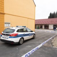 Očevid na zgradi na koju je ispaljen projektil iz 'zolje' u Zlataru