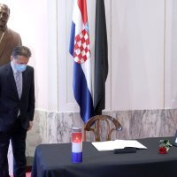 Gordan Jandroković u Saboru se upisao u knjigu žalosti za Miroslava Tuđmana