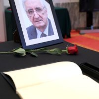 Gordan Jandroković u Saboru se upisao u knjigu žalosti za Miroslava Tuđmana