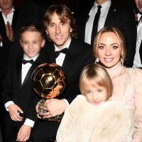 Vanja i Luka Modrić s djecom