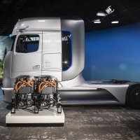 Mercedes-Benz GenH2 Truck