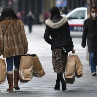 Austrijanci pohrlili u trgovine i frizerske salone