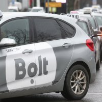 Nezavisni sindikat vozača taksija održao prosvjed upozorenja