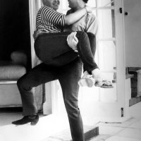 Tom Jones, Linda Jones