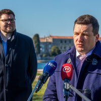 Peđa Grbin s kandidatom za gradonačelnika Poreča Vladimirom Sladonjom