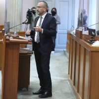 Zagreb: Jandroković i Zekanović u konfliktu zbog preranog skidanja maske u Saboru