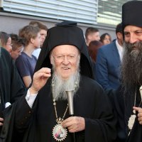 Irinej Bulović, carigradski patrijarh Bartolomej, Porfirije Perić
