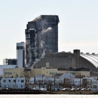Srušen Trump Plaza u Atlantic Cityju