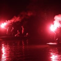 Novosađani se opraštaju od Đorđa Balaševića i puštaju lampione