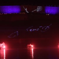 Novosađani se opraštaju od Đorđa Balaševića i puštaju lampione