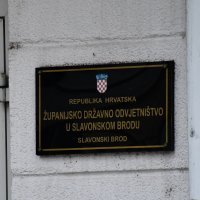 Privođenje 21-godišnjaka kojeg se sumnjiči za ubojstvo oca