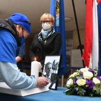 U Gradskoj upravi otvorena je knjiga žalosti povodom smrti gradonačelnika