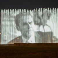 Fontane u Ulici Hrvatske bratske zajednice svijetle u čast gradonačelnika Milana Bandića