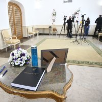 Zagreb: Kandidat HDZ-a za gradonačelnika Davor Filipović upisao se u Knjigu žalosti