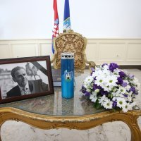 Zagreb: Kandidat HDZ-a za gradonačelnika Davor Filipović upisao se u Knjigu žalosti