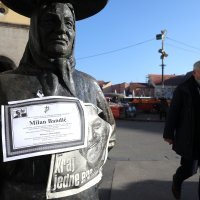 Oproštaj od Bandića uz kip Kumice na Dolcu