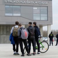 Muškarac prijetio bombom u Strukovnoj školi u Sisku