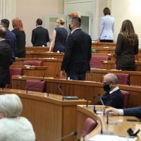 Oporba okrenula leđa Gordanu Jandrokoviću i vladajućoj većini