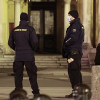 Policija pred HNK nadzire javna okupljanja