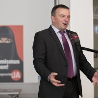 Referendum o zabrani nošenja burke u Švicarskoj