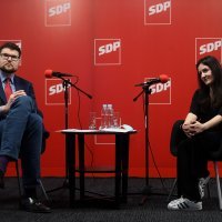 Predsjednik SDP-a, Peđa Grbin, ugostio je umjetnicu Arijanu Lekić-Fridrih