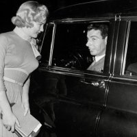 Marilyn Monroe i Joe DiMaggio oko 1952.