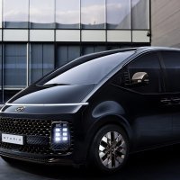 Hyundai Staria Premium