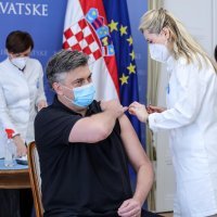 Andrej Plenković, Gordan Jandroković i Vili Beroš cijepili se cjepivom AstraZeneca