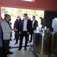 Zoran Milanović posjetio siranu u selu Loznati na Cresu