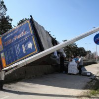 U Buzinu se prevrnuo kamion s prikolicom