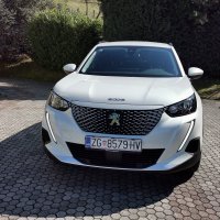 Peugeot e-2008 50 kWh 136 e-ALLURE