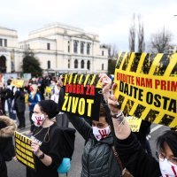 Prosvjed u Sarajevu zbog lošeg odgovora BiH vlasti na koronakrizu