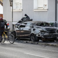 U Zagrebu izgorio automobil