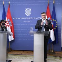 Zagreb: Plenković objavio da će umirovljenici dobiti covid dodatak