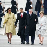 Michelle Obama i George W. Bush