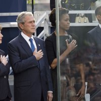 Michelle Obama i George W. Bush