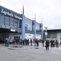 Velika gužva na Velesajmu za cijepljenje