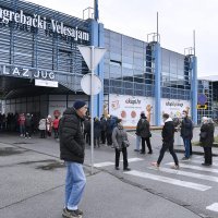 Velika gužva na Velesajmu za cijepljenje