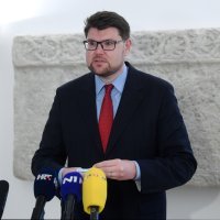 Zagreb: Peđa Grbin dao izjavu o opozivu ministra Vilija Beroša