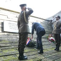 Andrej Plenković položio vijenac u Jasenovcu