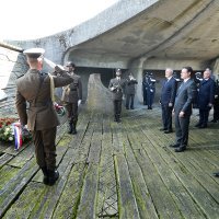 Gordan Jandroković i suradnici polaganjem vijenaca odali počast stradalima u Jasenovcu