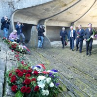 Milorad Pupovac i izaslanstvo manjina odali počast stradalima u Jasenovcu
