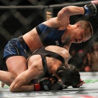 Rose Namajunas i Zhang Weili