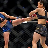 Rose Namajunas i Zhang Weili