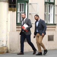 Odvjetnici Zorana Mamića stigli na sud na preuzimanje datuma za izvršavanje zatvorske kazne