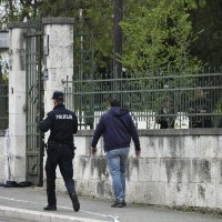 Zvončić pred prostorijama SDP-a