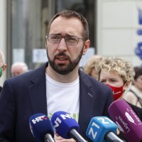 Konferencija za medije Možemo i Zagreb je na povodu Međunarodnog praznika rada