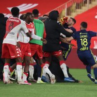 AS Monaco - Olympique Lyon, tučnjava igrača, 2.5.2021.