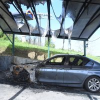 Zapaljeni auto obitelji Banek